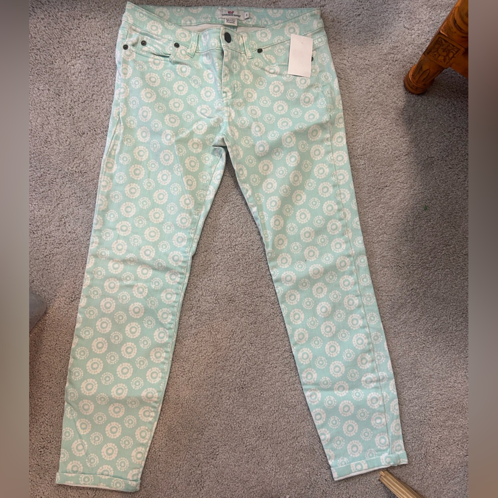 Vineyard Vines ankle length jeans, mint size 2